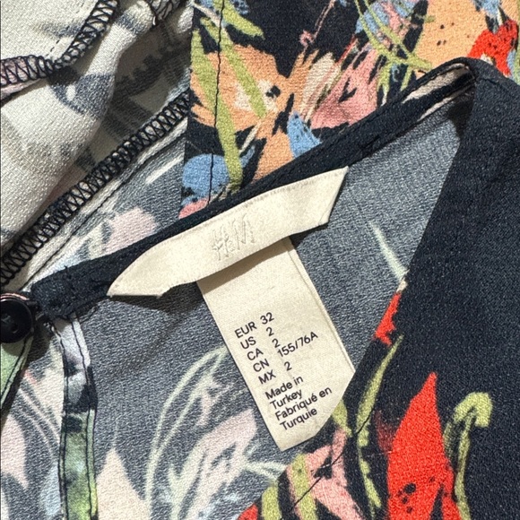 H&M Long Sleeve Printed Midi Dress – Bold Artistic Floral Print – Elegant  Sz 2 - Picture 11 of 11